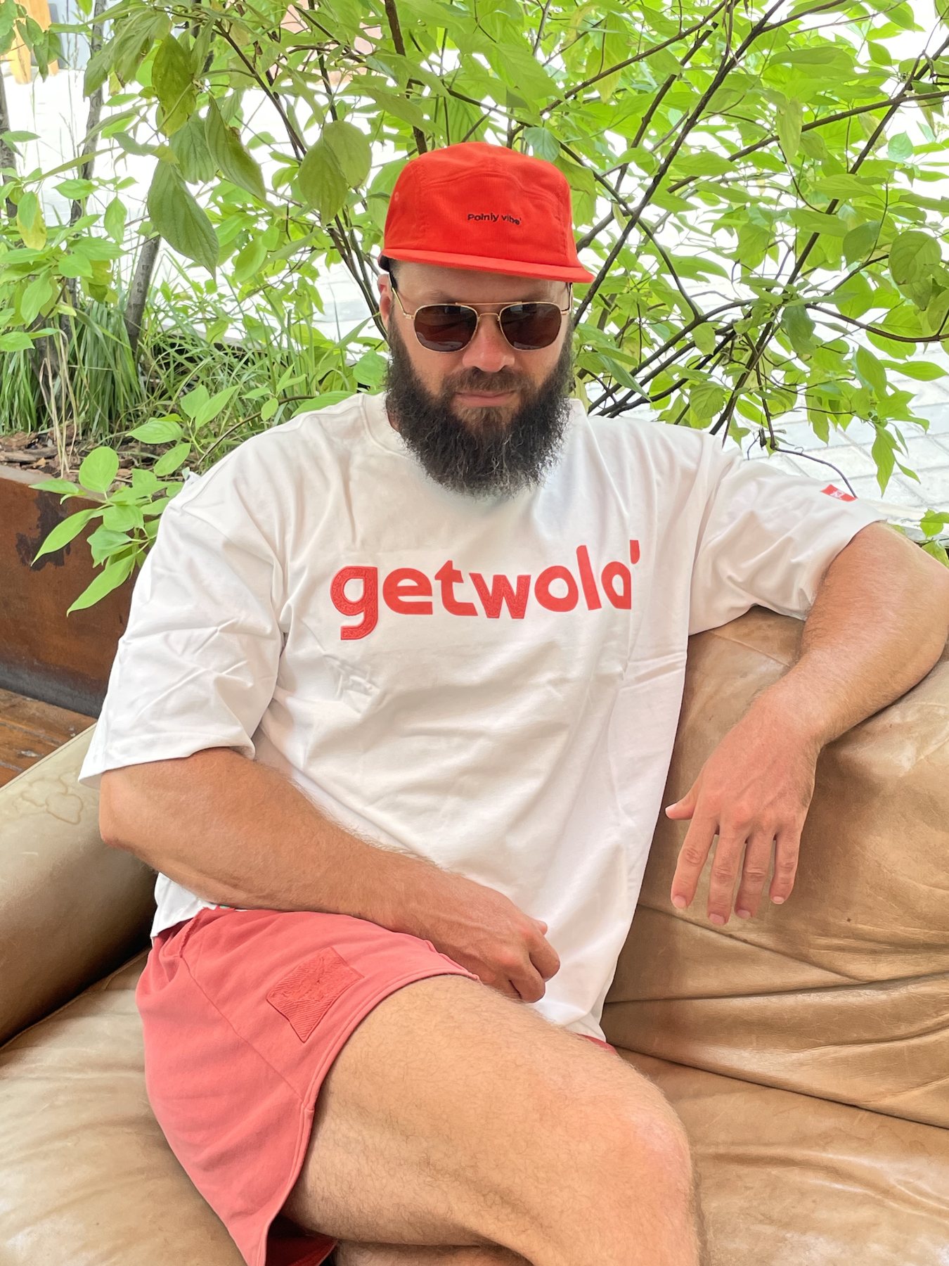 Белая футболка GETWOLA